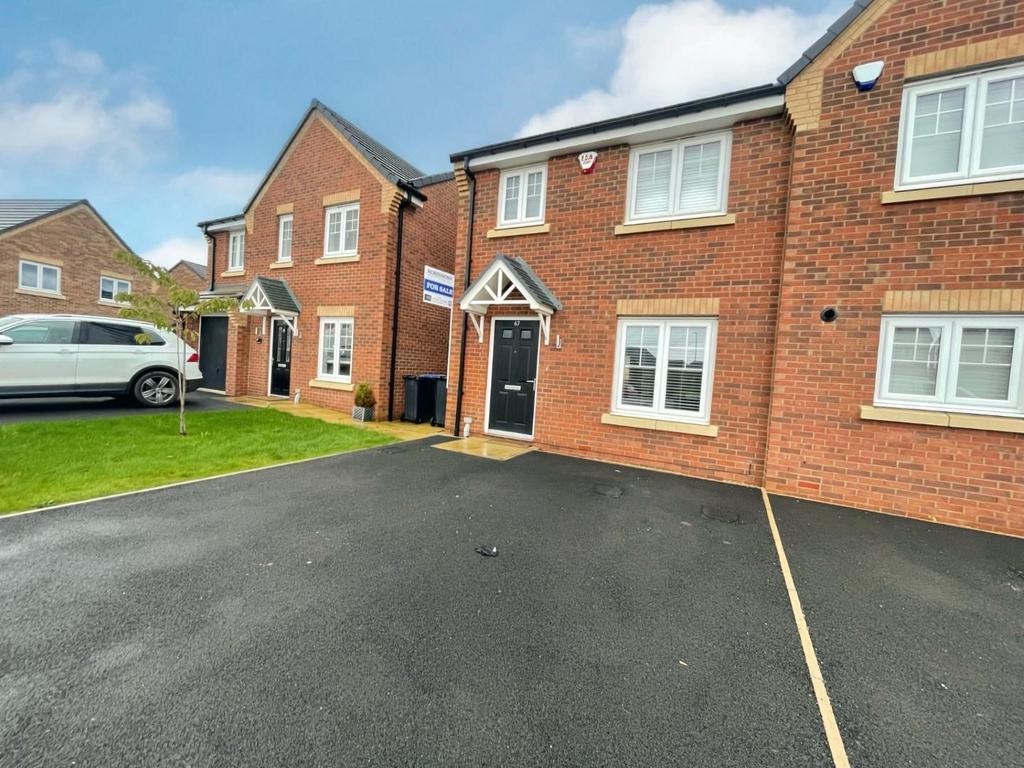 Ravensgill Road, Hemlington, Middlesbrough 3 bed semidetached house