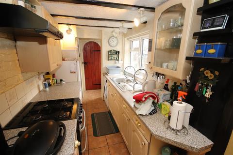 11 Mounts Road, Greenhithe, DA9 9LY