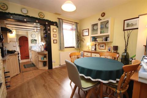 11 Mounts Road, Greenhithe, DA9 9LY