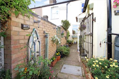 11 Mounts Road, Greenhithe, DA9 9LY