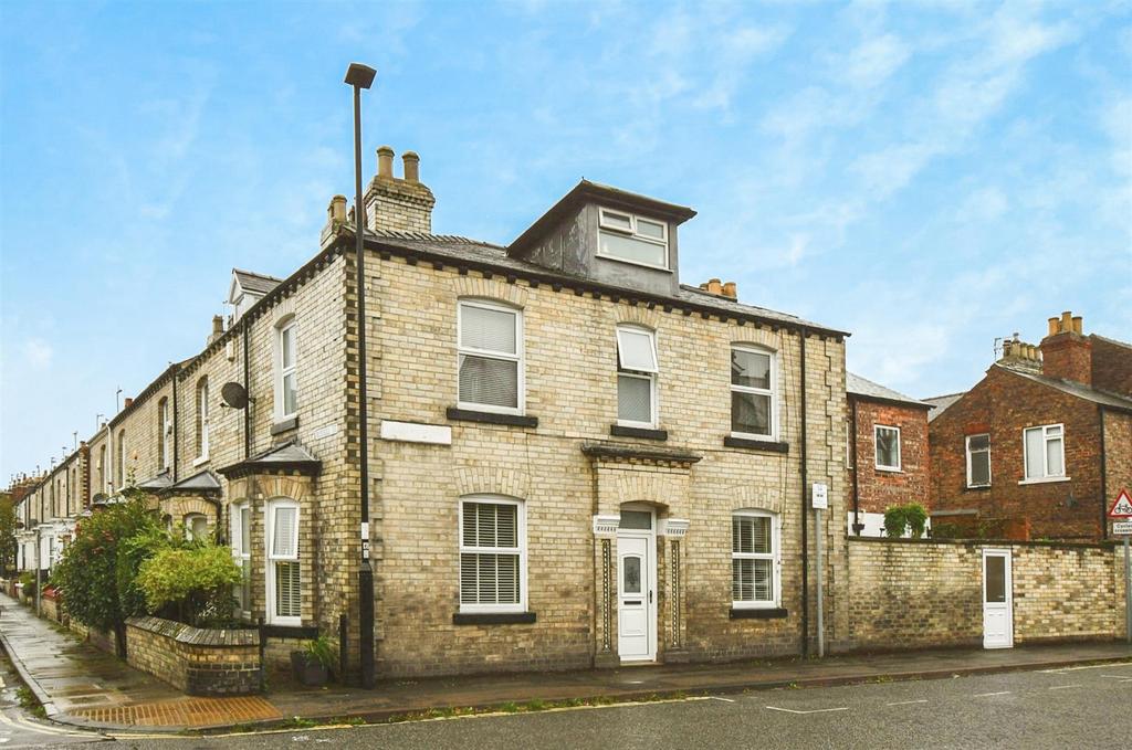 Scarcroft Road, York 3 bed townhouse for sale £500,000