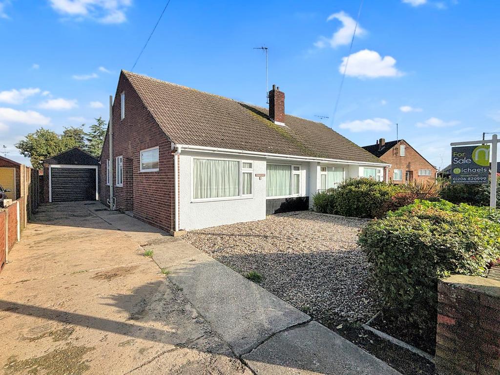 Heath Road, Wivenhoe, Colchester, CO7 2 bed semidetached bungalow for