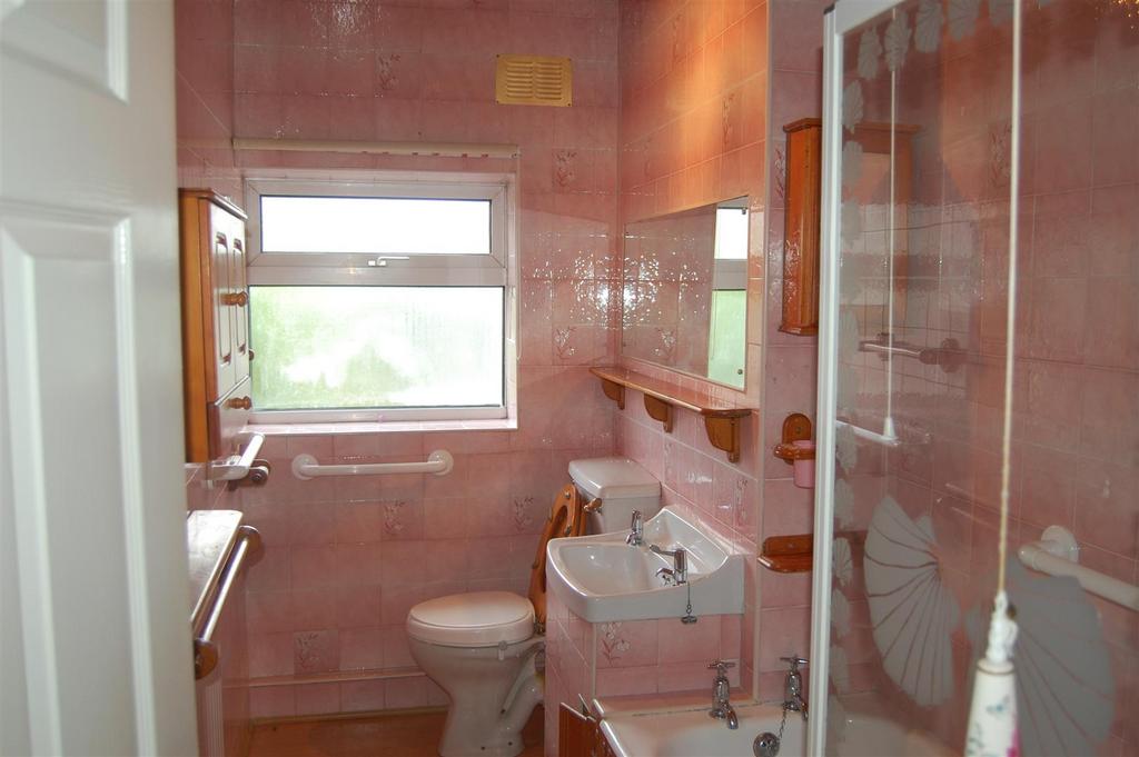 Fully tiled bathroom