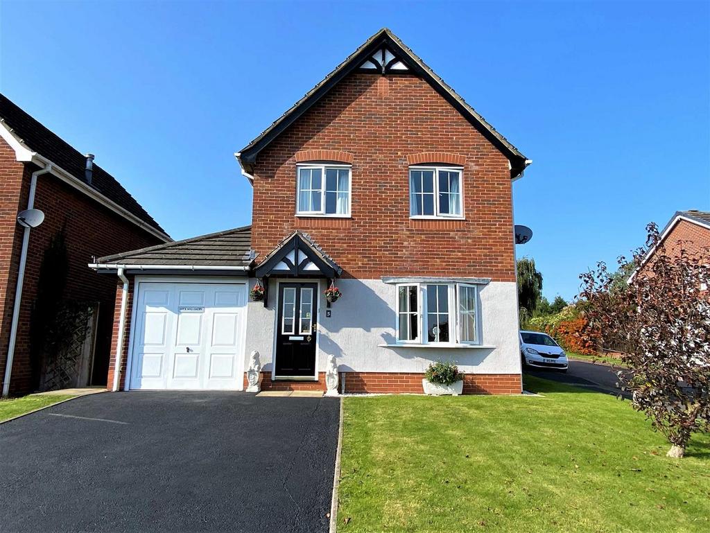 Teal Drive, Ellesmere. 3 bed detached house for sale £265,000