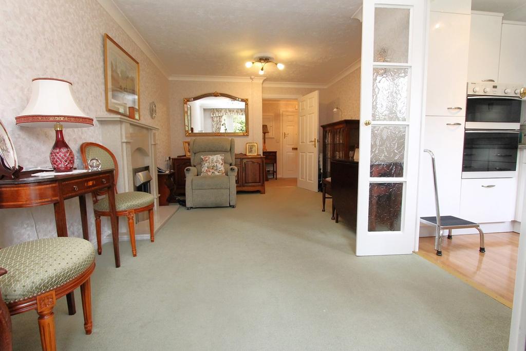 Worcester Road, Hagley, Stourbridge, DY9 2 bed apartment for sale £