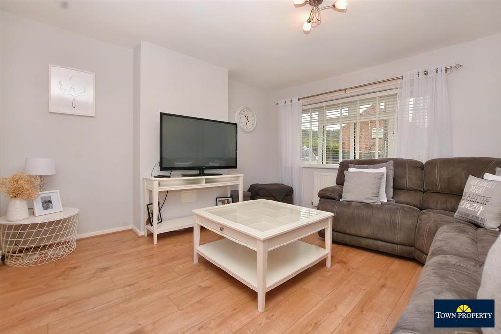 Avard Crescent, Eastbourne 3 bed end of terrace house for sale £325,000