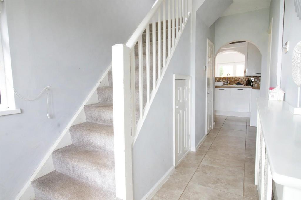 Heol Cae Gwyn, St. Brides Major, Bridgend 3 bed semidetached house for