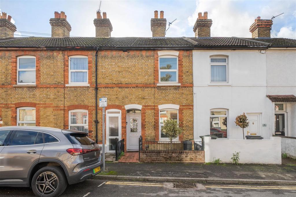 Cross Street, Maidstone 2 bed terraced house for sale £250,000