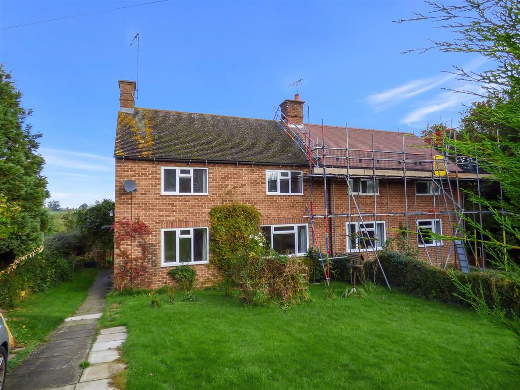 The Green, Stretton on Fosse, MoretoninMarsh 3 bed semidetached