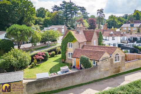 4 bedroom semi-detached house for sale, Superb Views: Thundridge, Near Ware