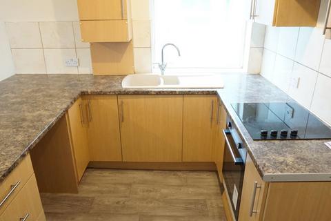 2 bedroom flat to rent - Flat 2 13 Westcott Street, Hull, HU8 8LR