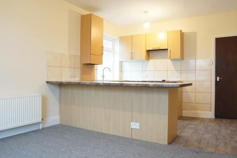 2 bedroom flat to rent - Flat 2 13 Westcott Street, Hull, HU8 8LR