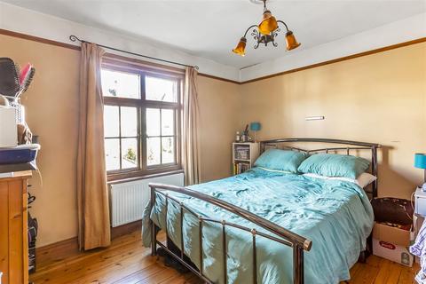 52 Lagham Road, South Godstone, Godstone, RH9 8HB