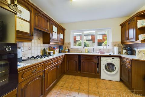 65 Applegarth, New Addington, Croydon, CR0 9DD