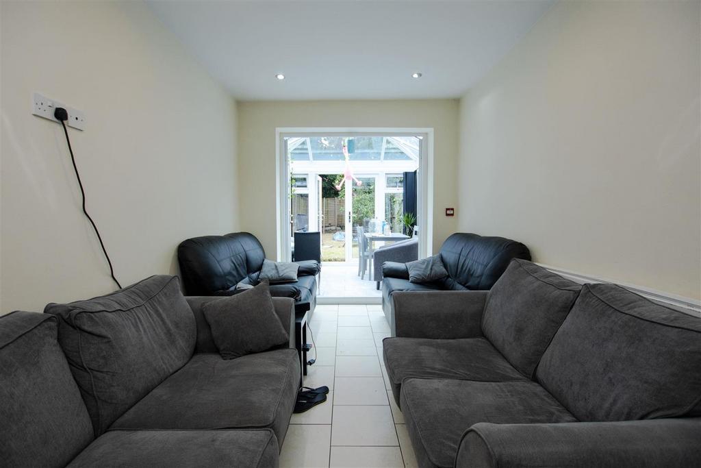 Open Plan Kitchen/ Living Area