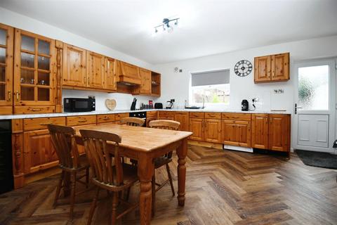 2, Ringrose Cottages Northside Road, Hollym, Withernsea, HU19 2RS