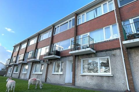 2 bedroom flat to rent, Clyne Close, Mayals, Swansea, SA3