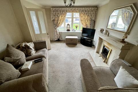 3 bedroom semi-detached house for sale - Lerwick Close, Stockton-On-Tees
