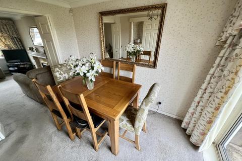 3 bedroom semi-detached house for sale - Lerwick Close, Stockton-On-Tees