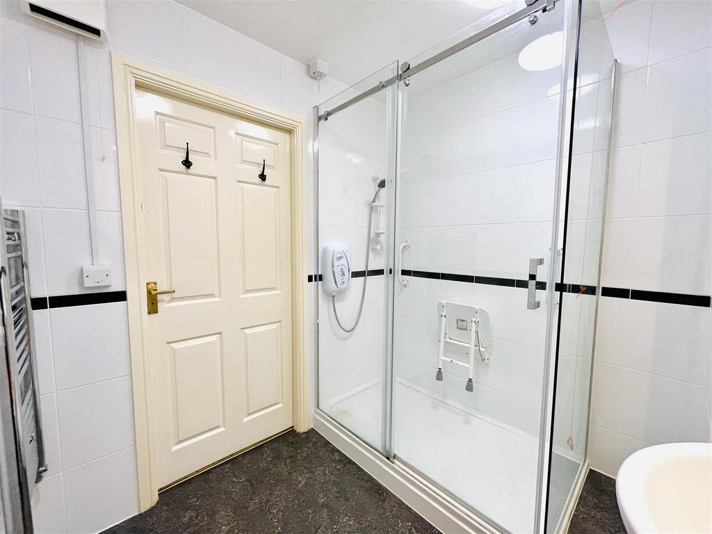 Shower Room Aspect 2
