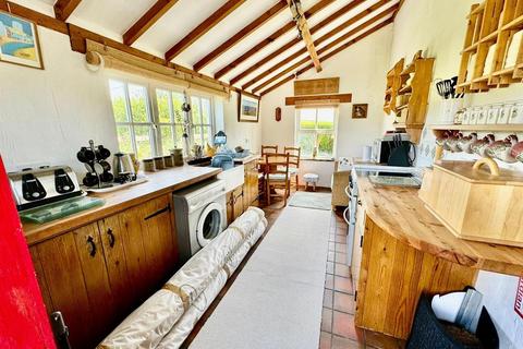 2 bedroom cottage for sale, Dinas, Pwllheli