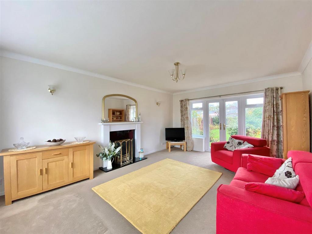 Hartington Road, High Lane, Stockport 3 bed detached bungalow for sale