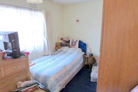 27 Gilbert Road, Harefield, Uxbridge, UB9 6NQ