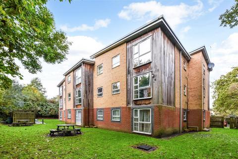 14, Williams House Berwick Close, Southampton, SO16 8DA
