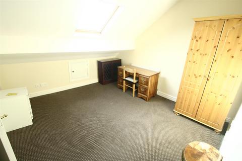 4 bedroom maisonette to rent, Heaton Road, Heaton, NE6