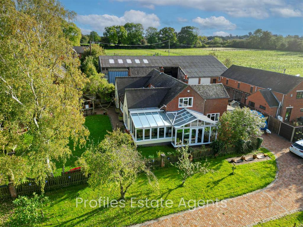 Kirkby Road, Barwell, Leicester 5 bed country house for sale £750,000