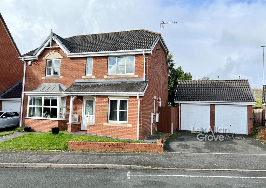 Cavalier Drive, Halesowen 4 bed detached house for sale £395,000