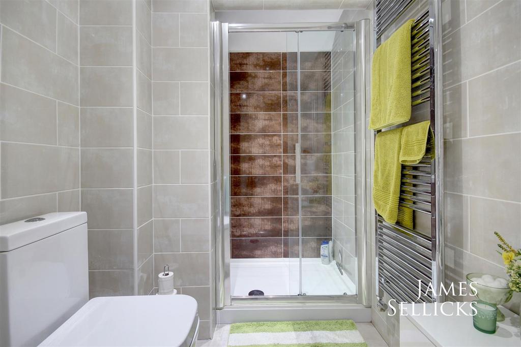Bedroom two ensuite