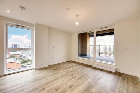 2 bedroom apartment to rent - Chailey Place, Hayes, London