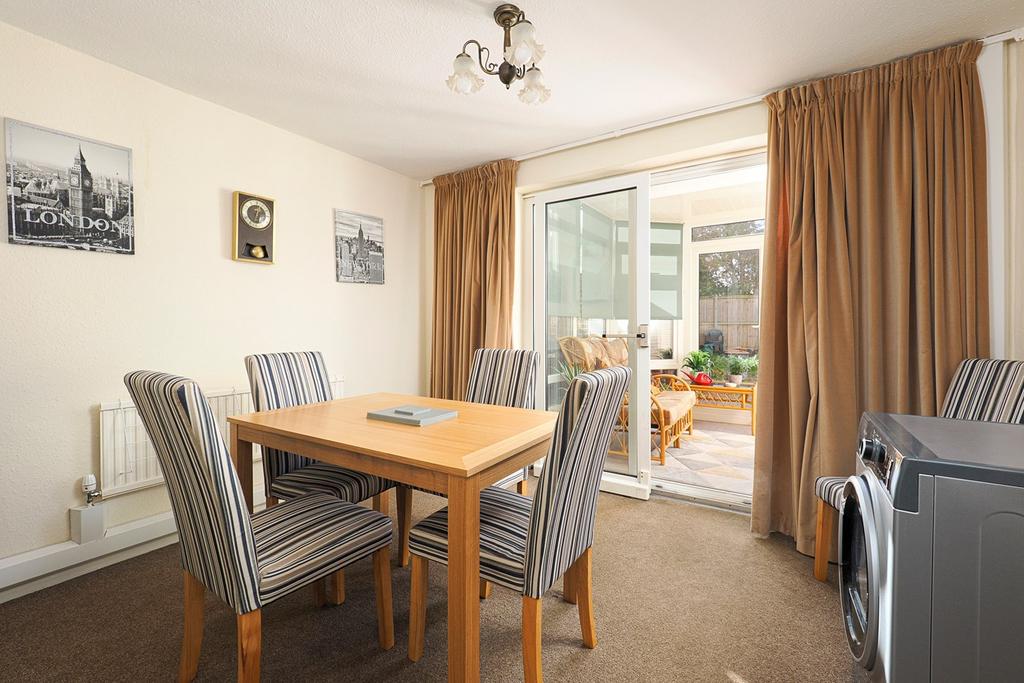 Brockman Crescent, Dymchurch, Romney Marsh, TN29 3 bed detached