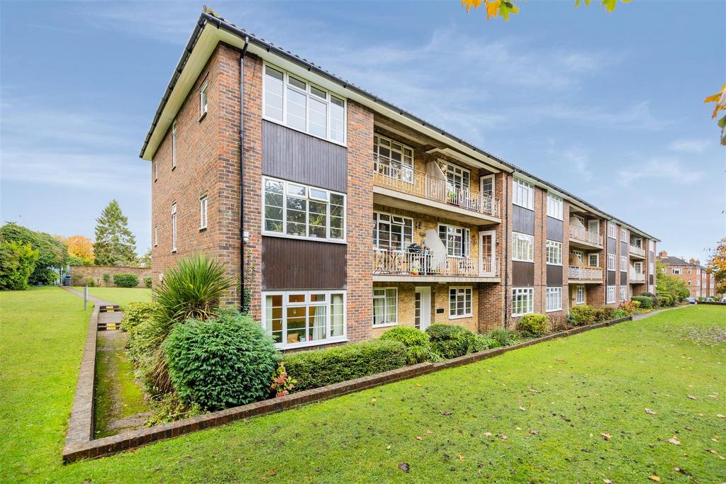 LANCASTER COURT, 33 (20 FROM 40)-34.jpg