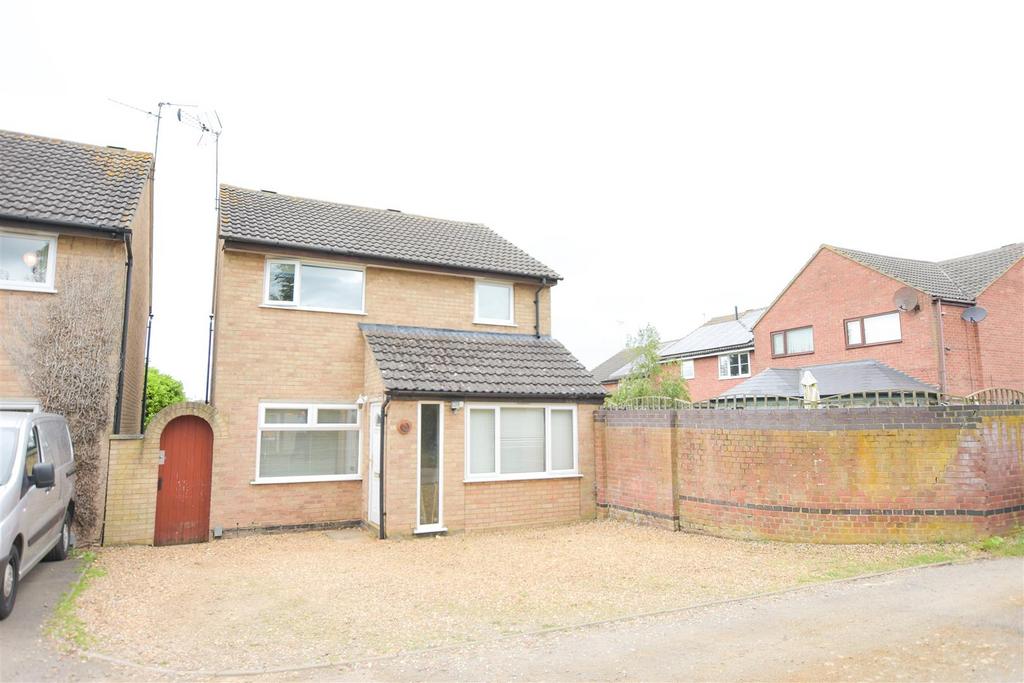 Glastonbury Close, Kettering 3 bed detached house £1,200 pcm (£277 pw)
