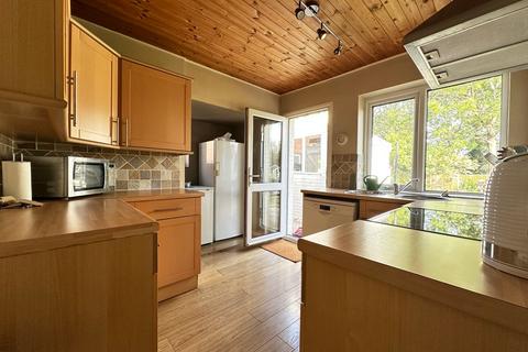 45 Wallace Crescent, Chelmsford, CM2 9QN