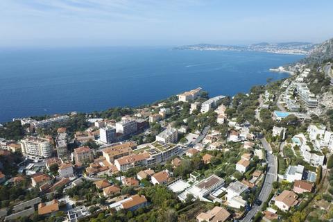 1 bedroom apartment, 7 Av. du Général de Gaulle