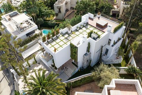 5 bedroom villa, Cl Sorolla-Urb. Casablanca, Spain