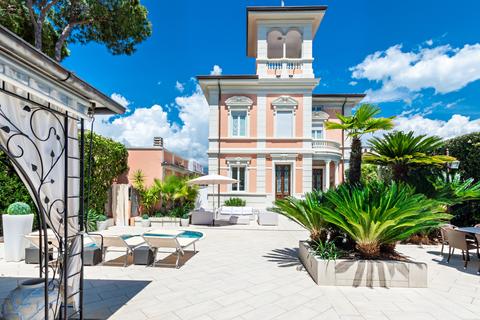 5 bedroom villa, 55042 Forte dei Marmi LU, Italy