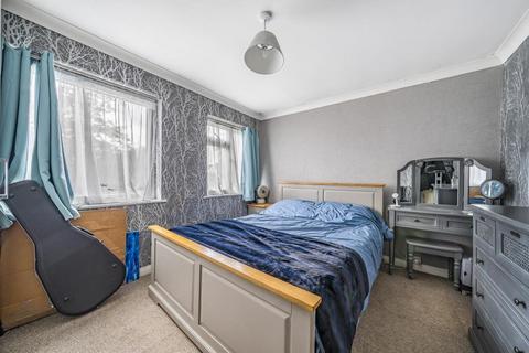 3 bedroom detached house for sale - Lower Sunbury,  Sunbury-on- Thames,  TW16