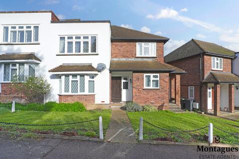 Chigwell - 2 bedroom maisonette for sale