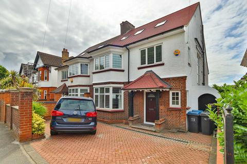 32 Coombe Lane West, Kingston Upon Thames, KT2 7BX