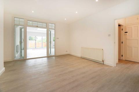 32 Coombe Lane West, Kingston Upon Thames, KT2 7BX