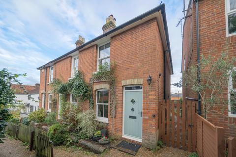 4 Harts Yard, Godalming, GU7 1AS