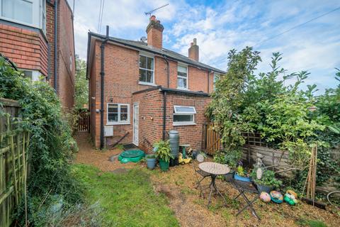 4 Harts Yard, Godalming, GU7 1AS