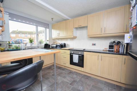3 bedroom semi-detached house for sale - Hawthorn Close, Ramsgate