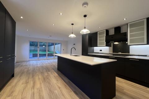 3 bedroom apartment to rent, Trinity Road, Folkestone, CT20