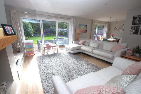 43 Anvil Crescent, Broadstone, BH18 9DY