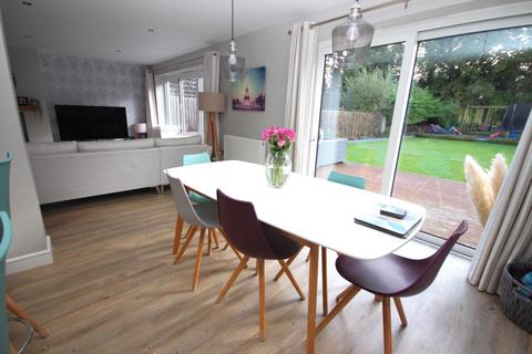 43 Anvil Crescent, Broadstone, BH18 9DY
